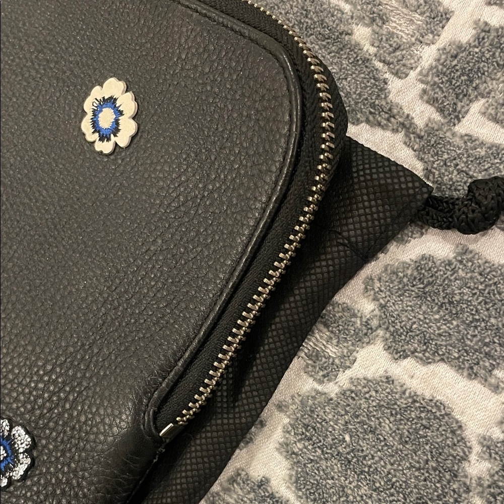 Vera Bradley Black and Blue Floral Leather Clutch Mallory Genuine Leather - Picture 9 of 12